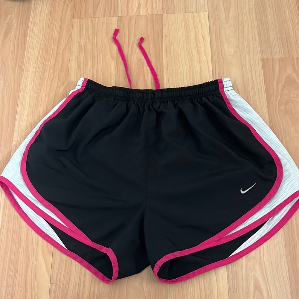 Nike Shorts. Size M